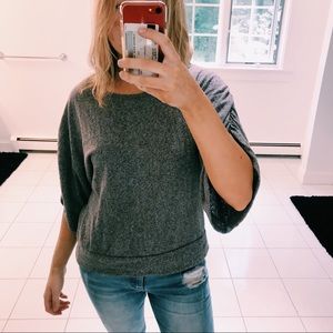 STEM GRAY BAT WING STYLE 3/4 SLEEVE TOP